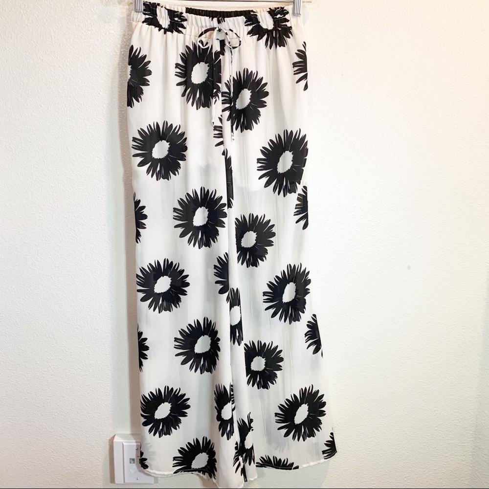 Sugarmint Palazzo Pants Size M